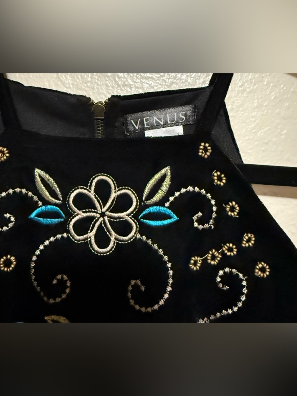 NWT Venus Black Velvet Embroidered Cold Shoulder Blouse | Boho Sequin Top Size 2 - Picture 5 of 5